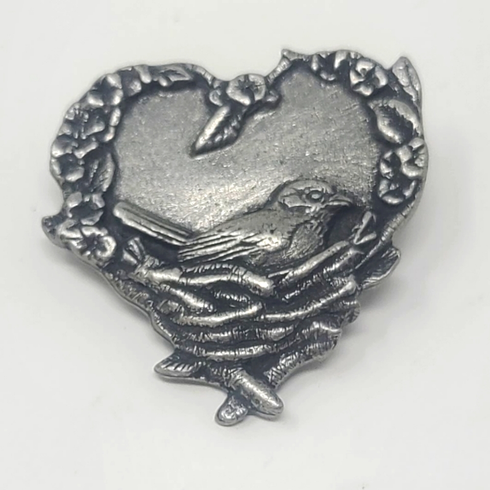 TG signed Birds & Blooms Heart bird nest silver tone 2004 brooch‎ pin romantic